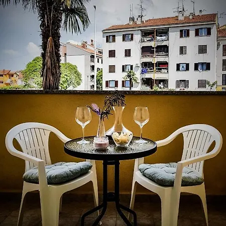 The Sunny Side Apartment Umag