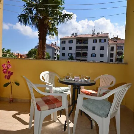 The Sunny Side Apartment