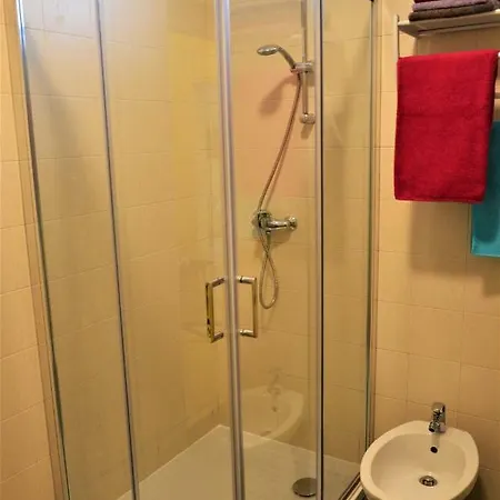 The Sunny Side Apartment *