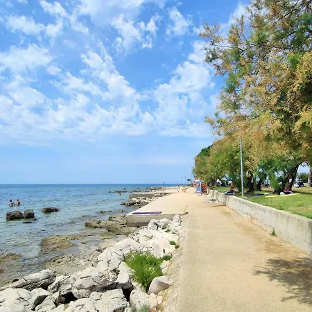 The Sunny Side Apartman