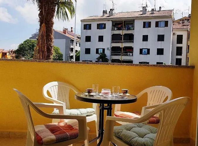 The Sunny Side Apartman *