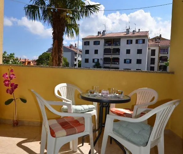 The Sunny Side Apartman